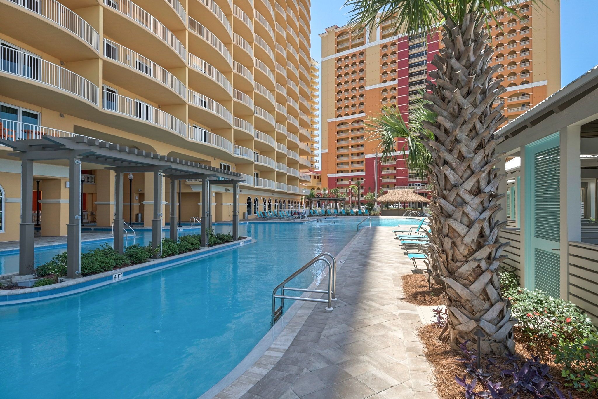 Calypso Tower 3 Grounds & Amenities