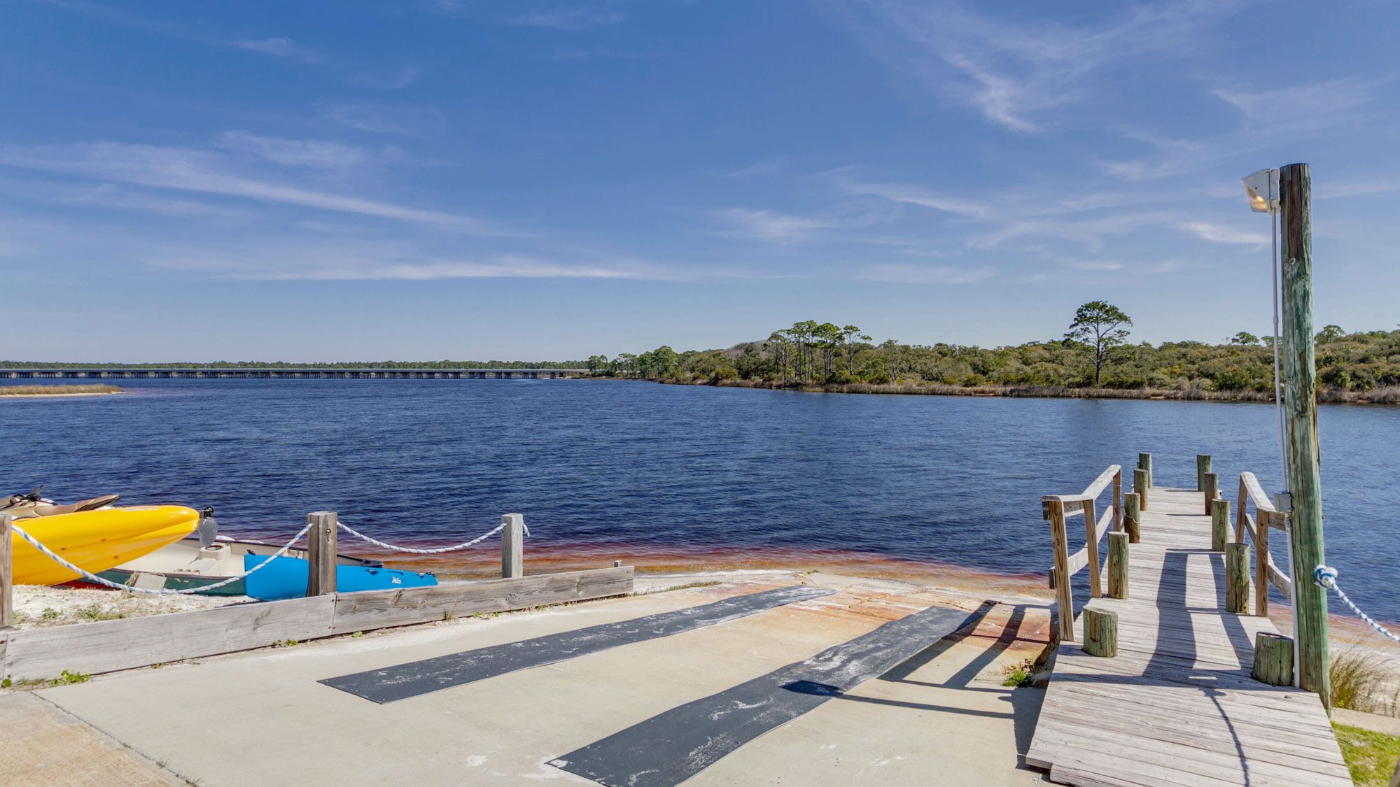 Pinnacle Port Grounds & Amenities