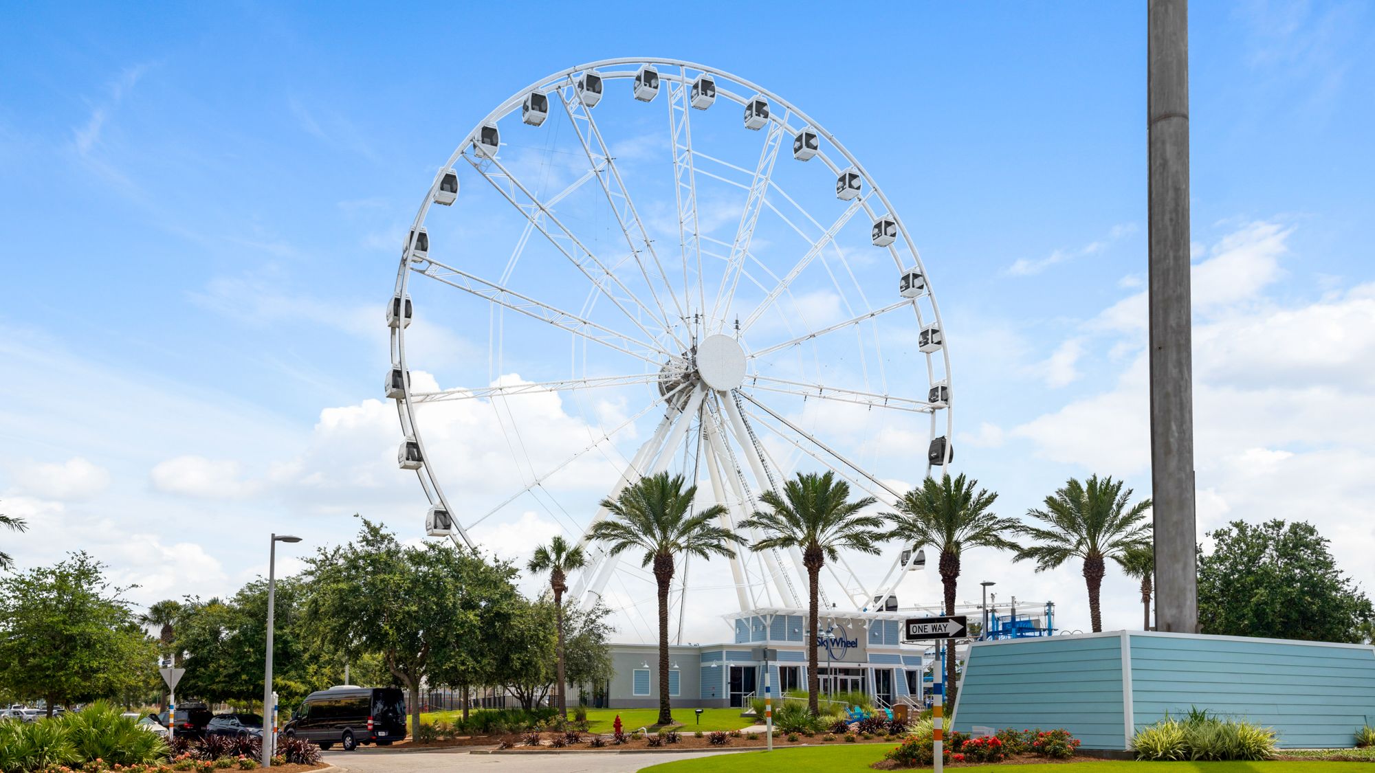 Pier Park Grounds and Amenities