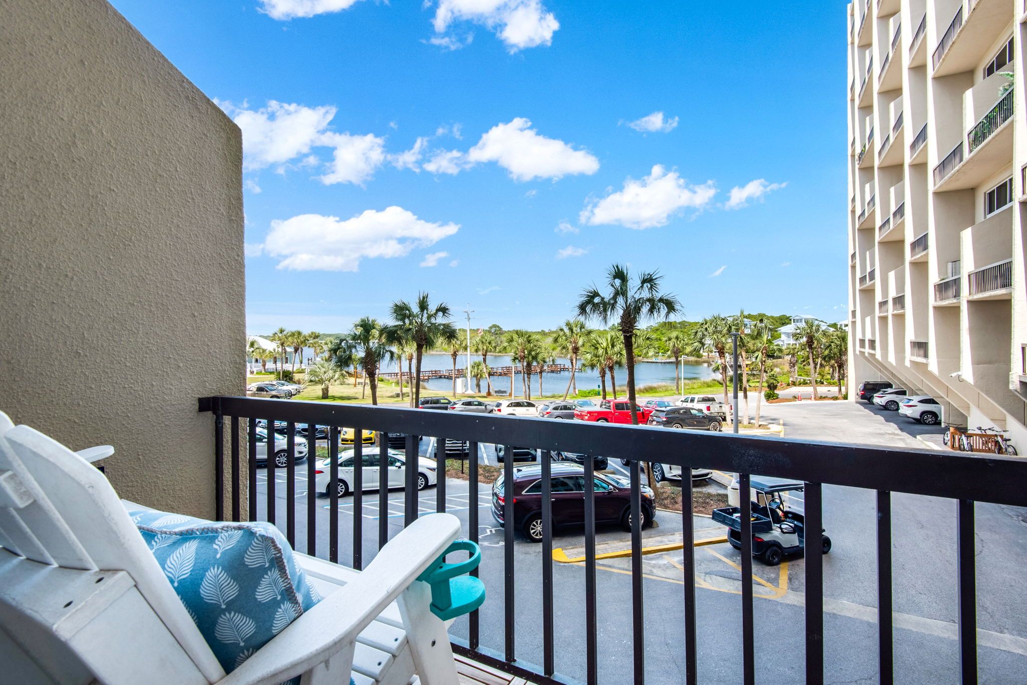 Pinnacle Port A140 Main floor balcony w lake views