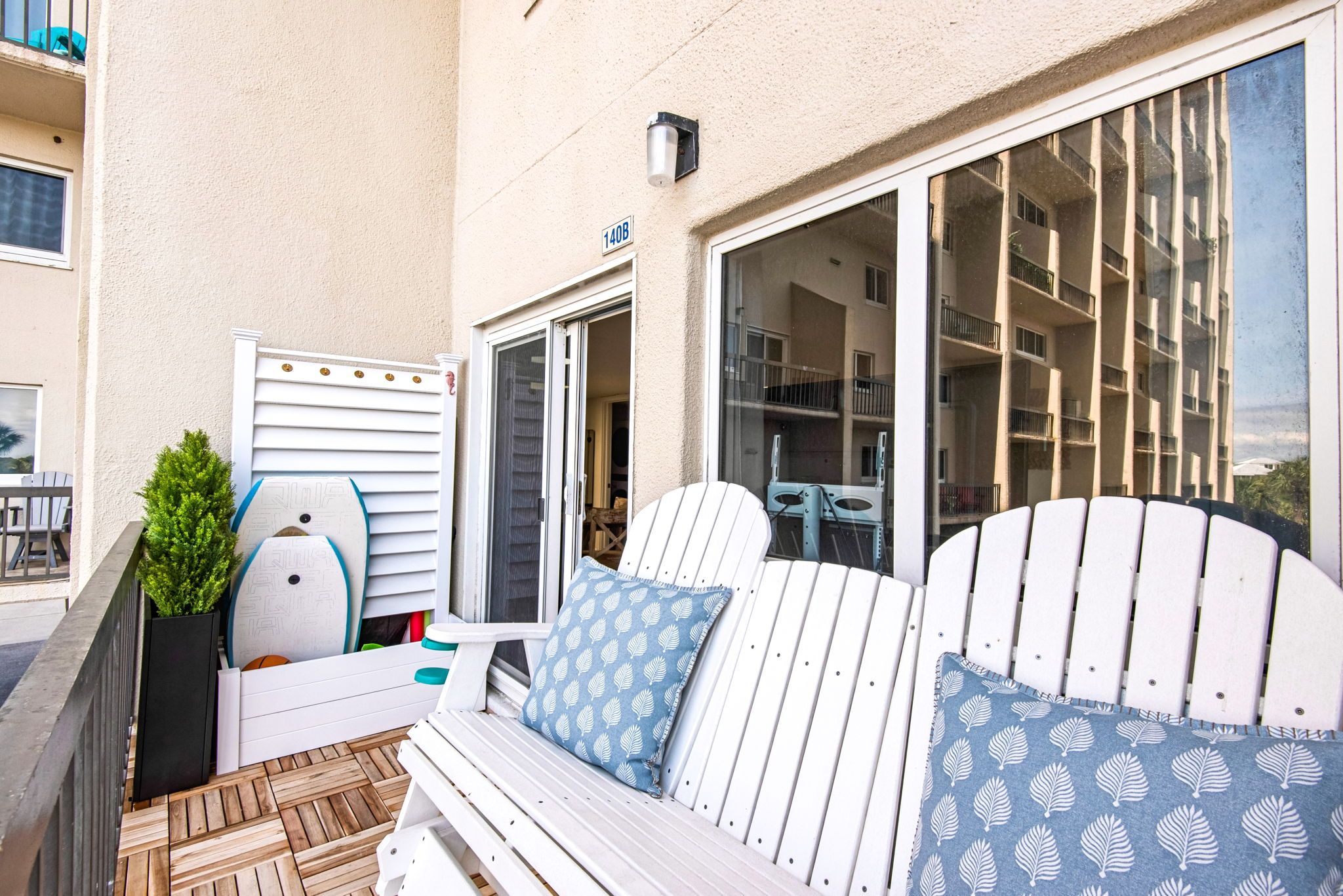 Pinnacle Port A140 Main floor balcony w lake views