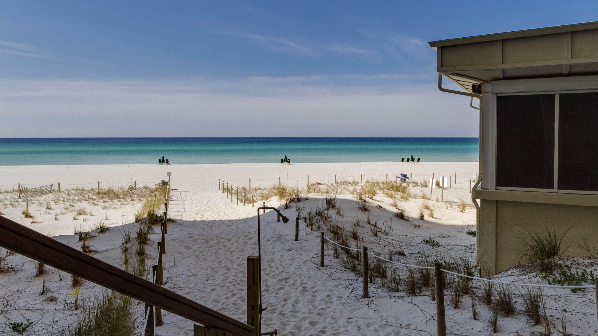 Pinnacle Port Grounds & Amenities
