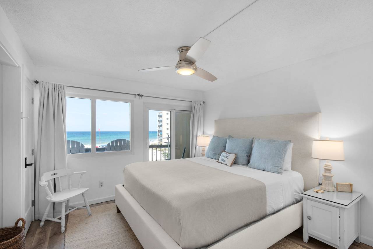 Pinnacle Port A140 Master bedroom w Gulf views Pinnacle Port A140 Master bedroom w Gulf views
