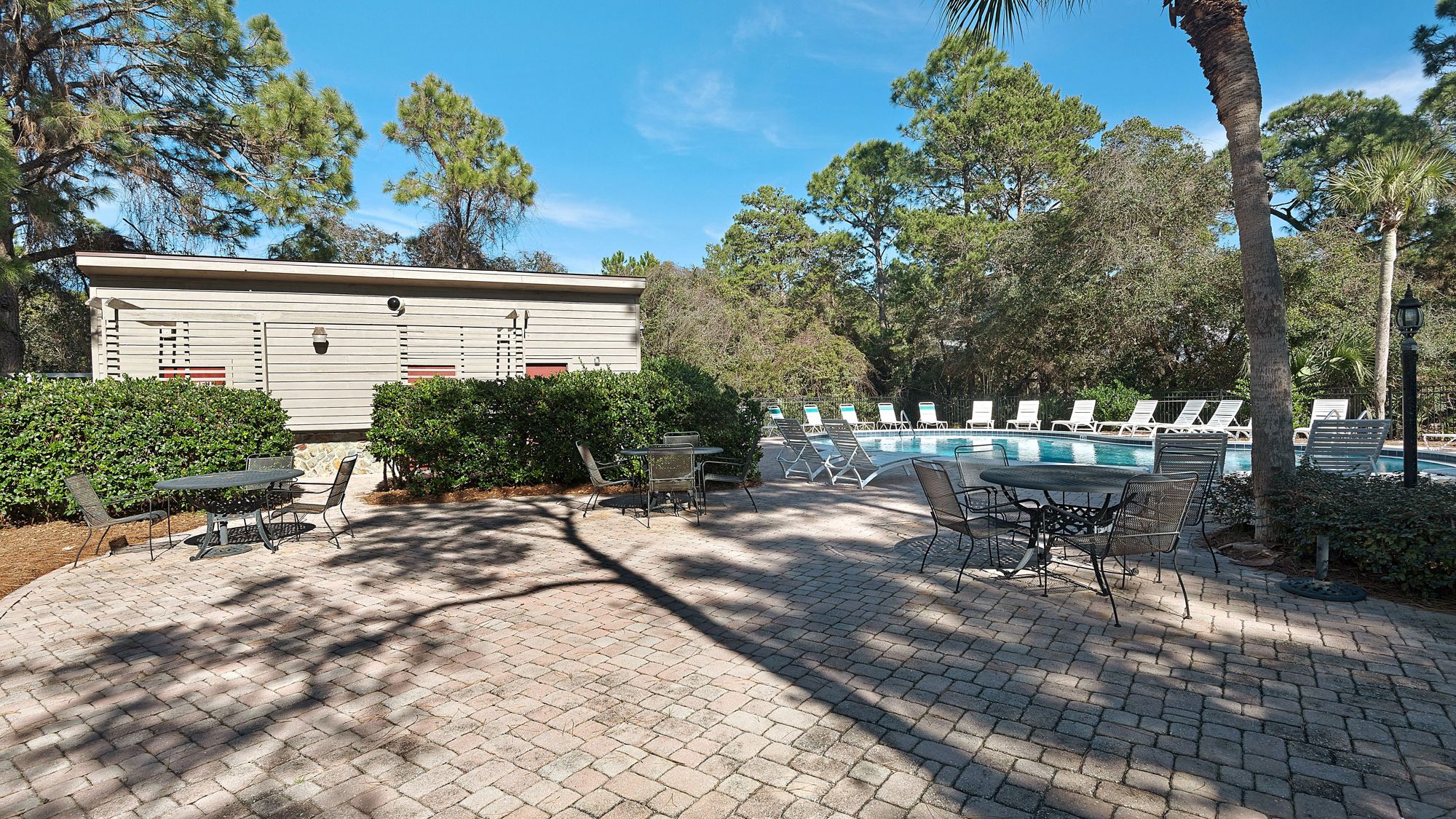 Cassine Gardens Grounds & Amenities