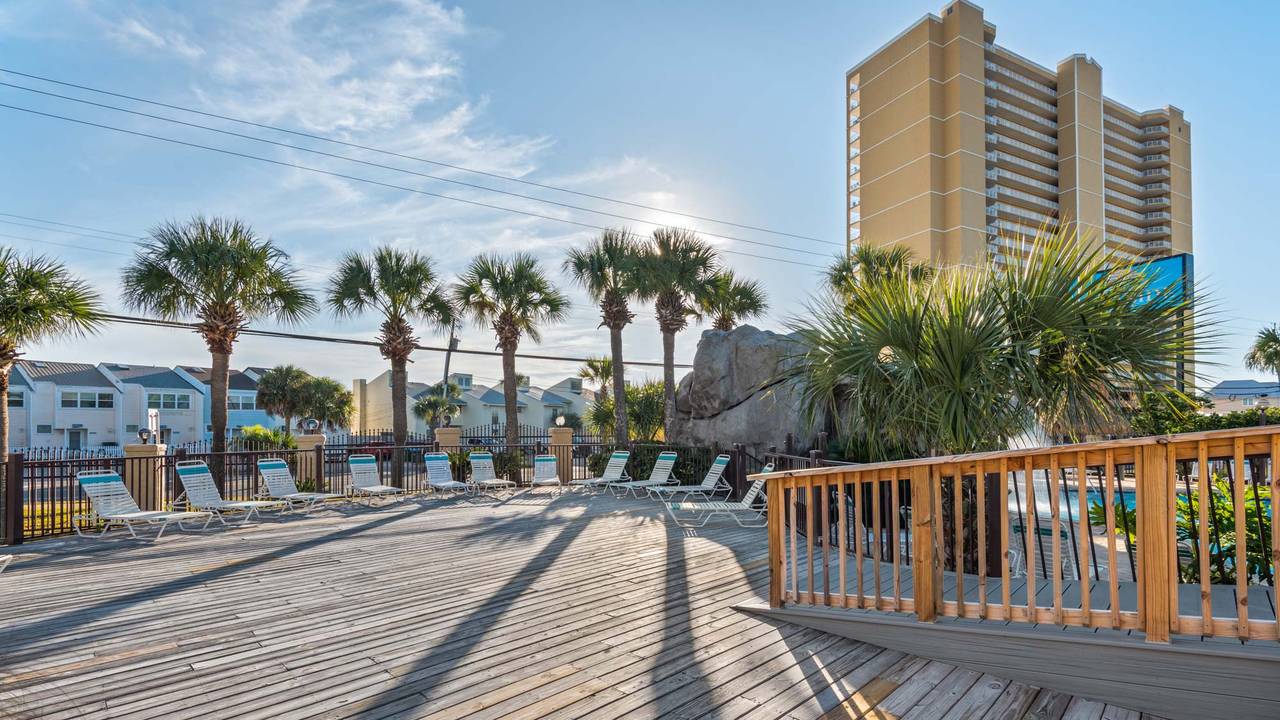 Portside Resorts Grounds & Amenities Portside Resorts Grounds & Amenities