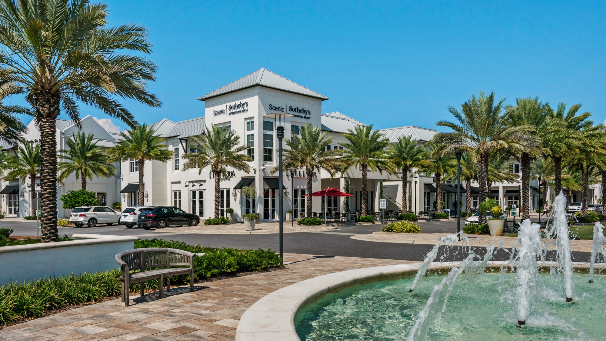 30Avenue Grounds & Amenities