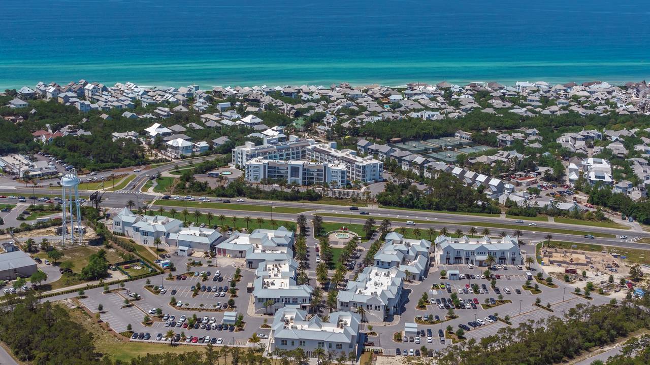 30Avenue Grounds & Amenities 30Avenue Grounds & Amenities