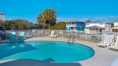 Community Pool Community Pool