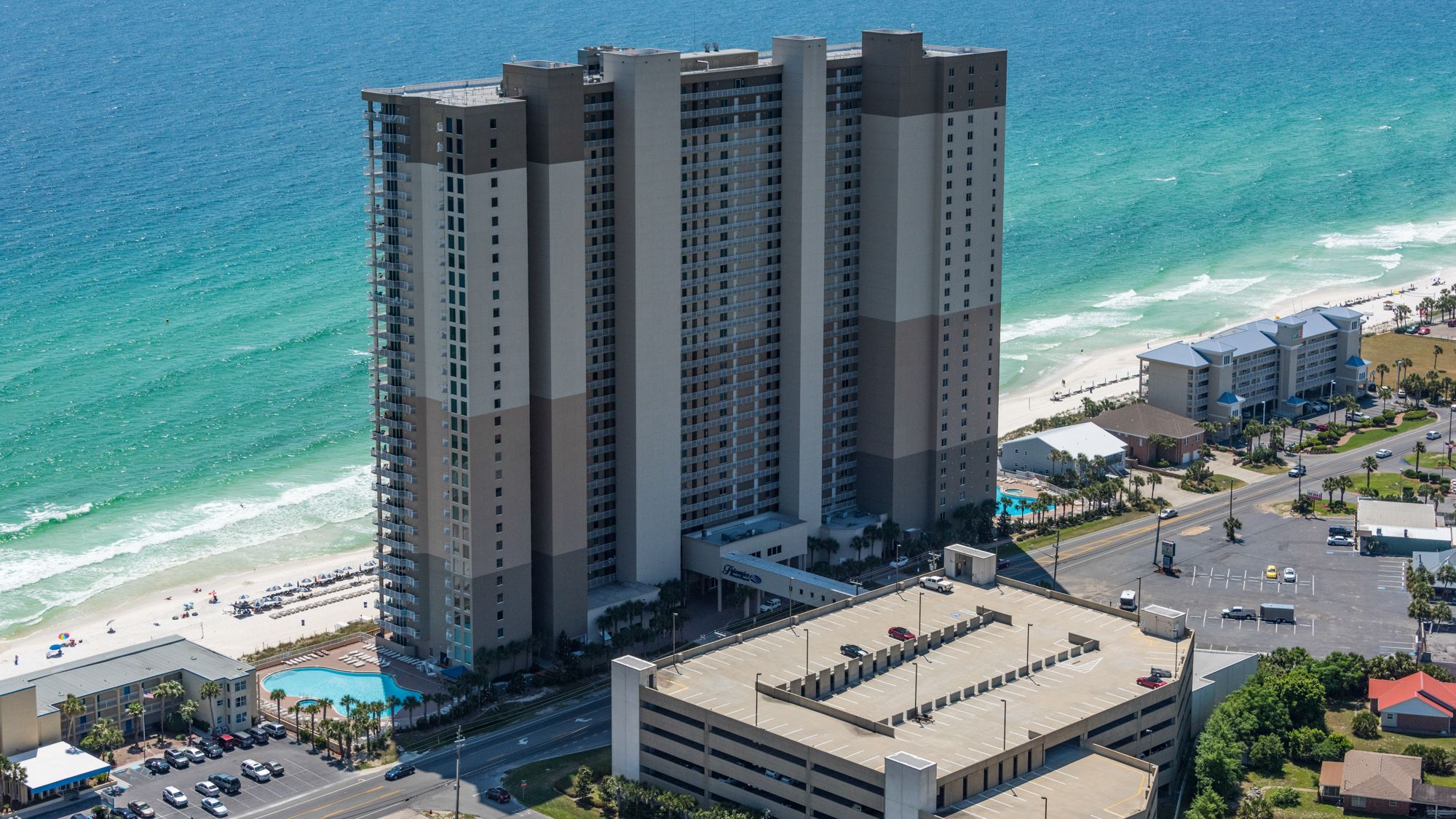 Tidewater Grounds & Amenities