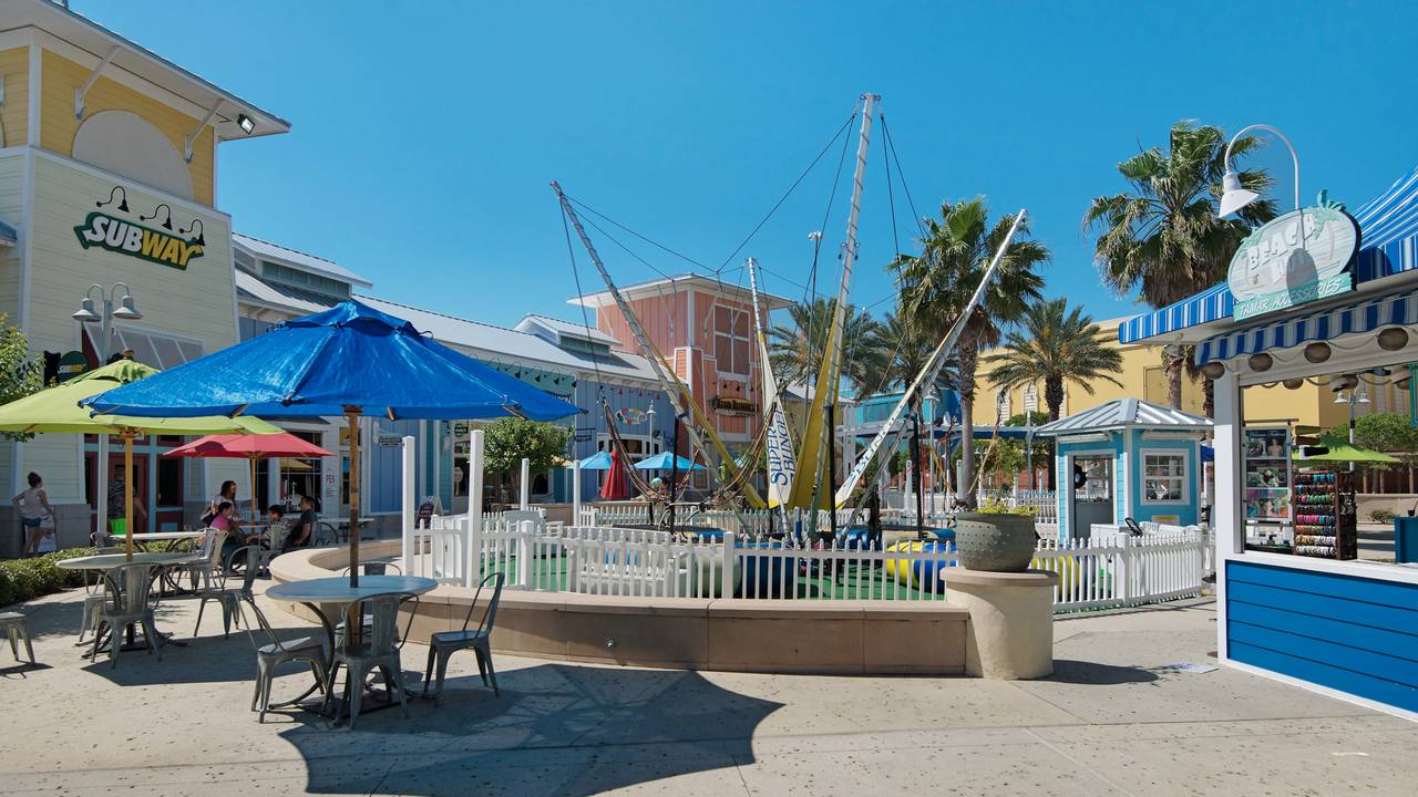Pier Park Grounds and Amenities Pier Park Grounds and Amenities