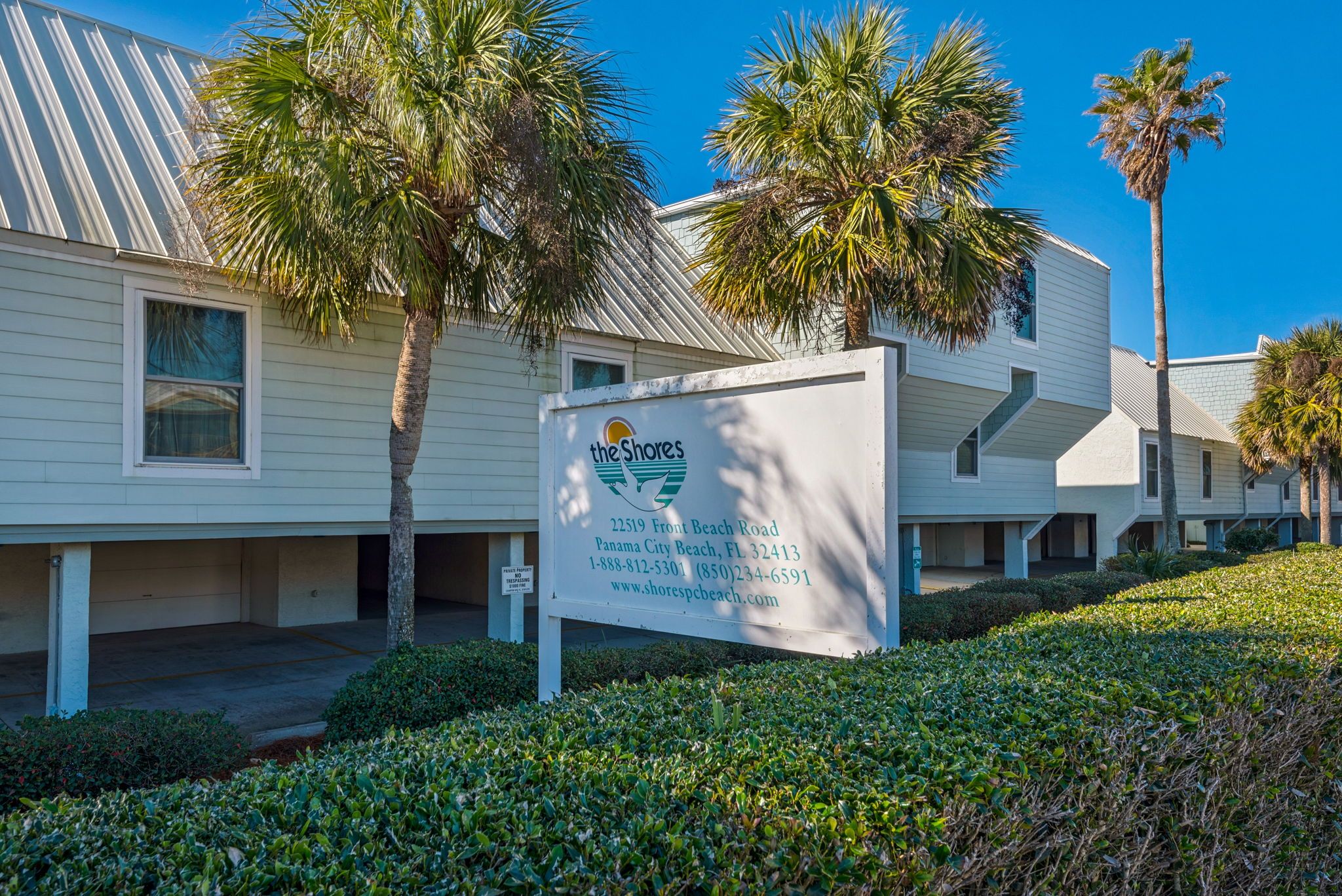 The Shores Grounds and Amenities