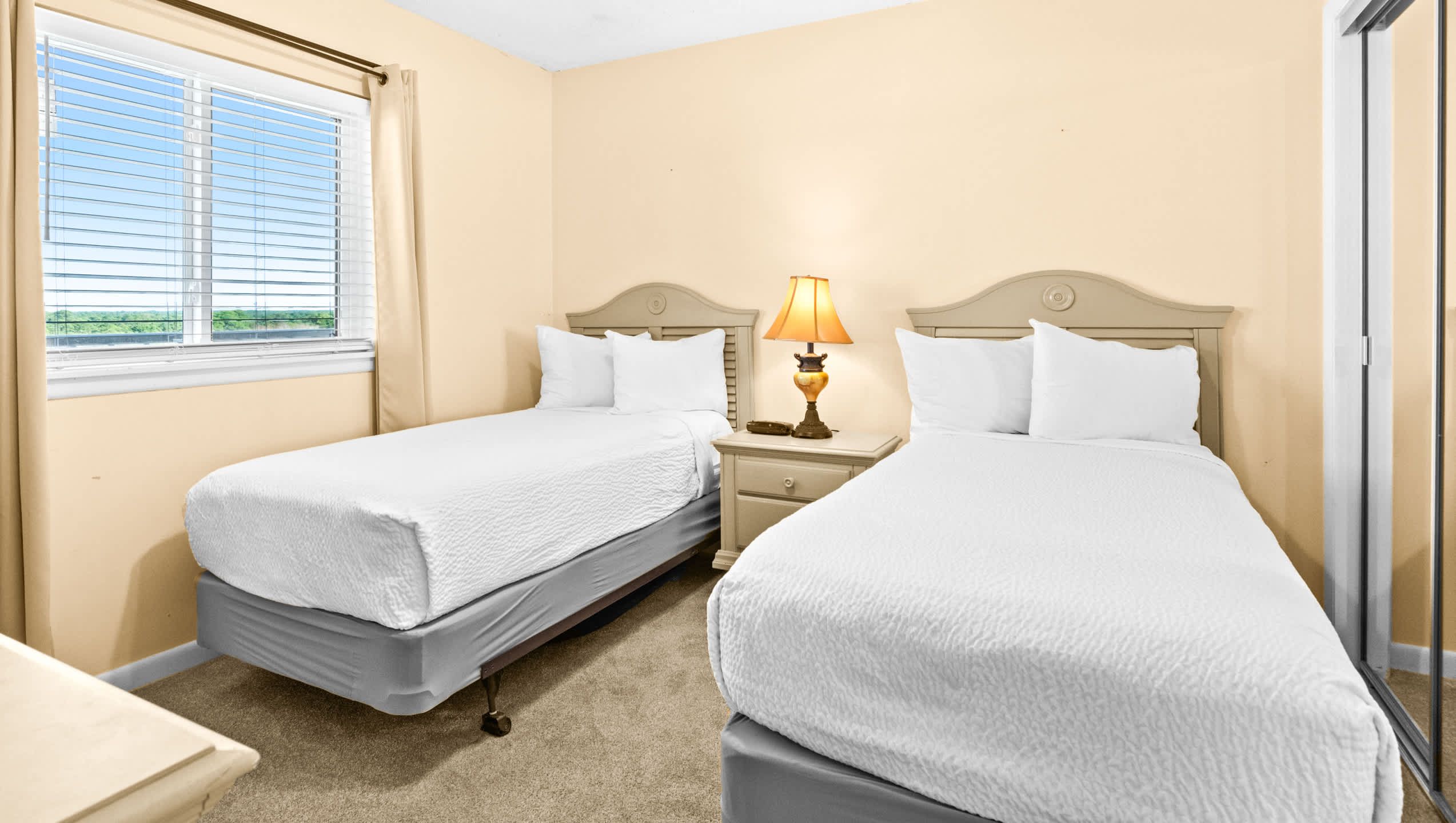 One Seagrove Place 1001