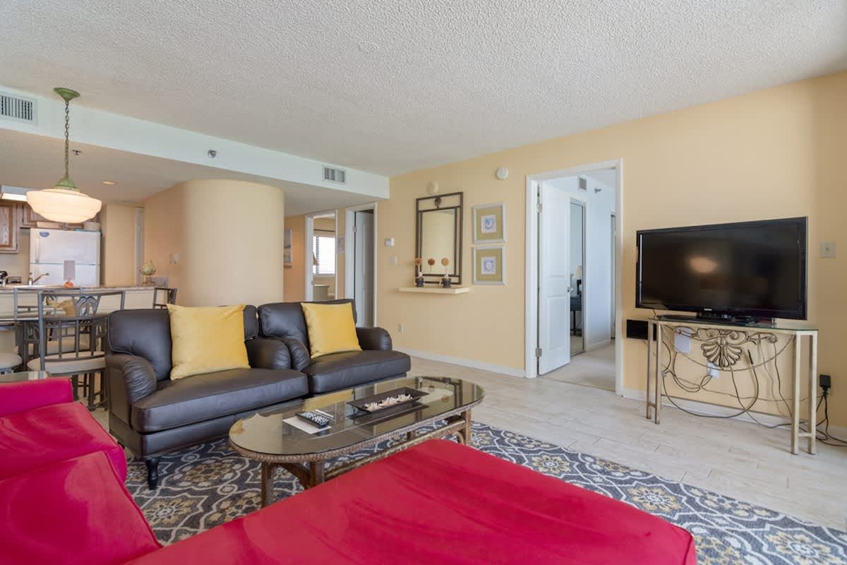 One Seagrove Place 1001