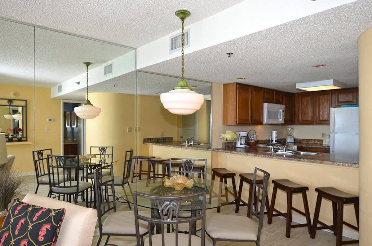 One Seagrove Place 1001