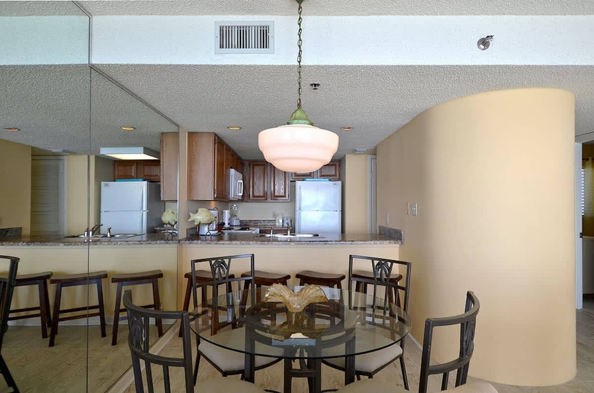 One Seagrove Place 1001