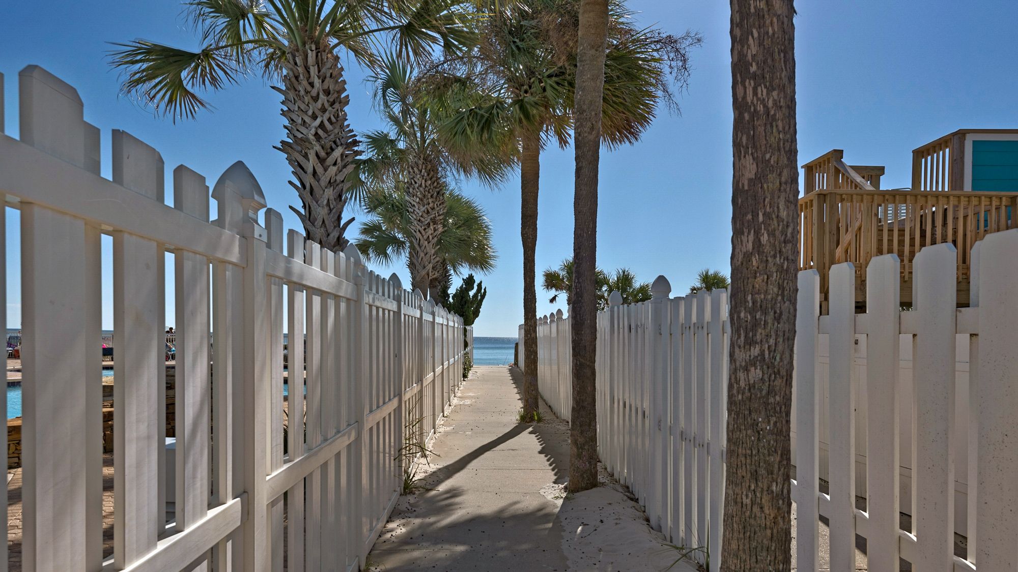 Gulf Highlands Grounds & Amenities