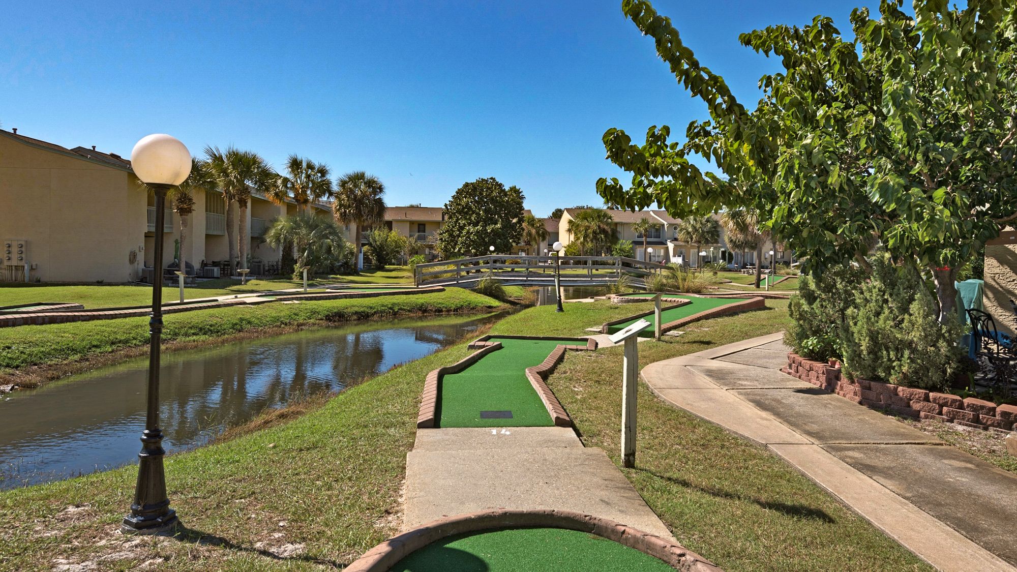 Gulf Highlands Grounds & Amenities