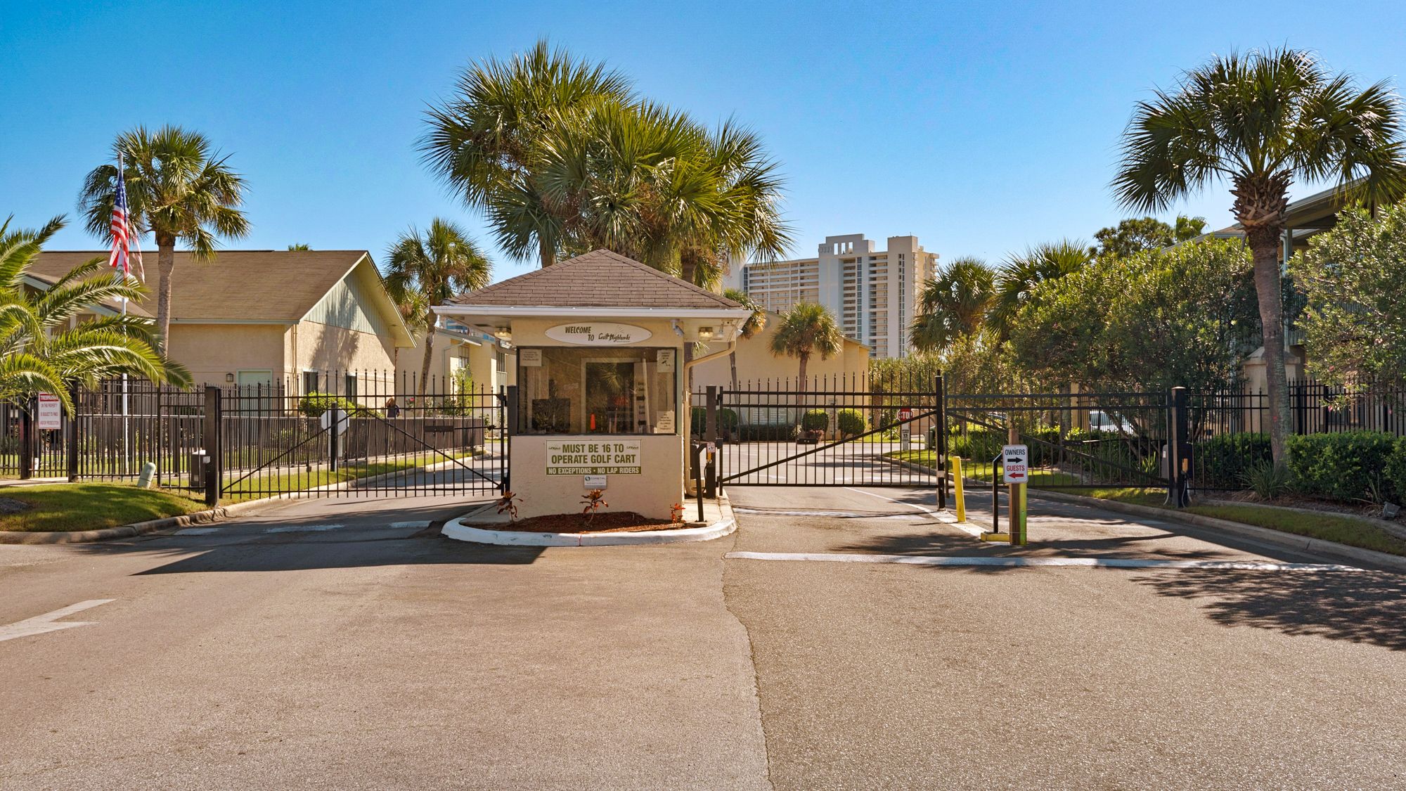Gulf Highlands Grounds & Amenities