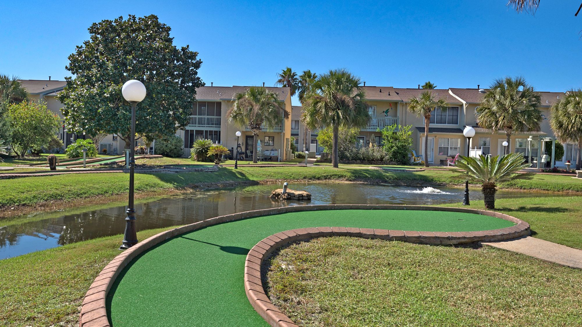 Gulf Highlands Grounds & Amenities