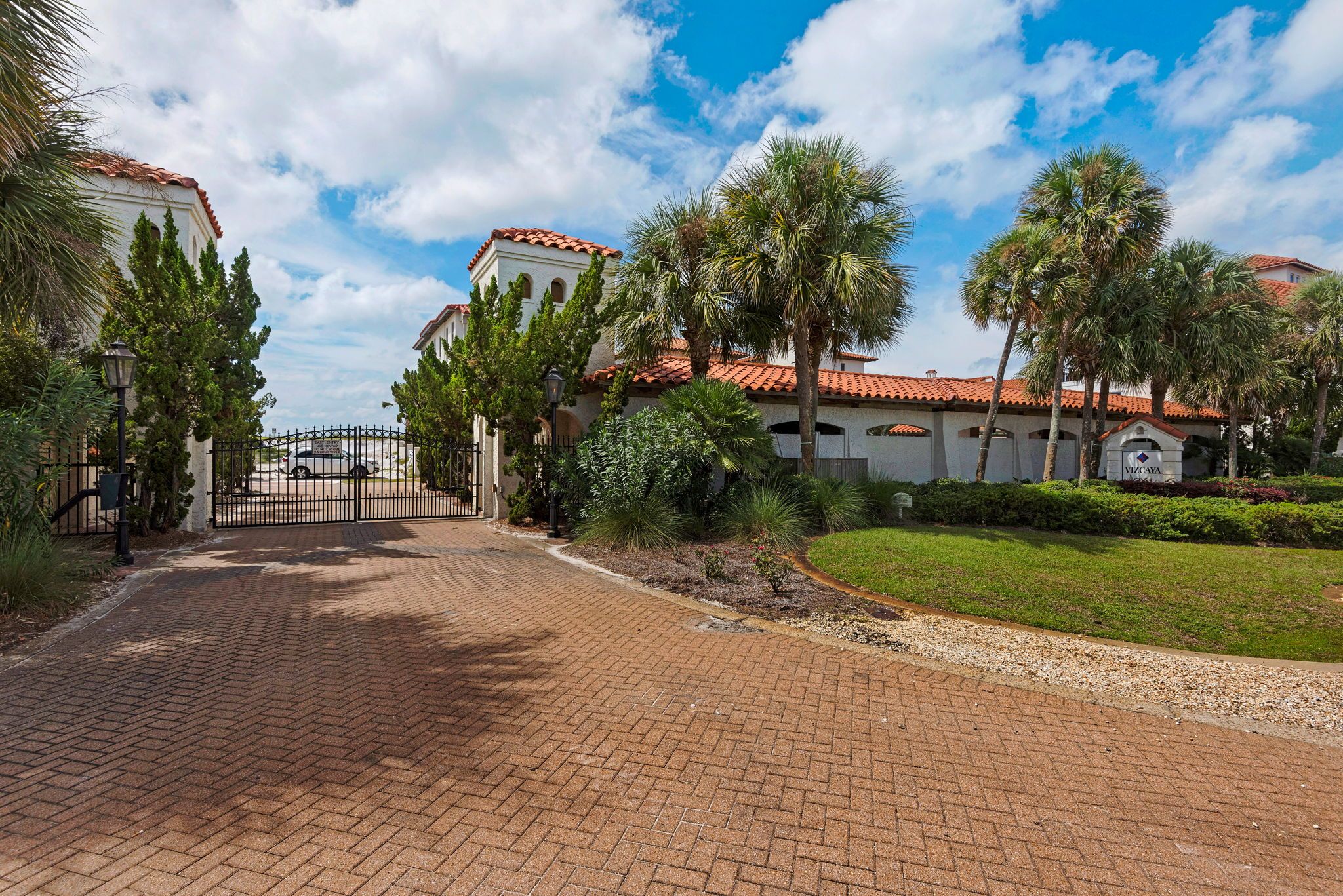Vizcaya Grounds & Amenities