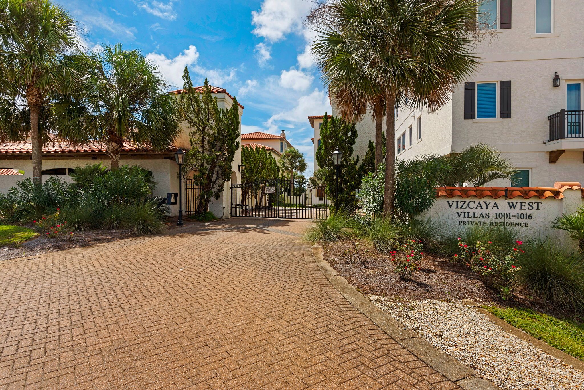 Vizcaya Grounds & Amenities