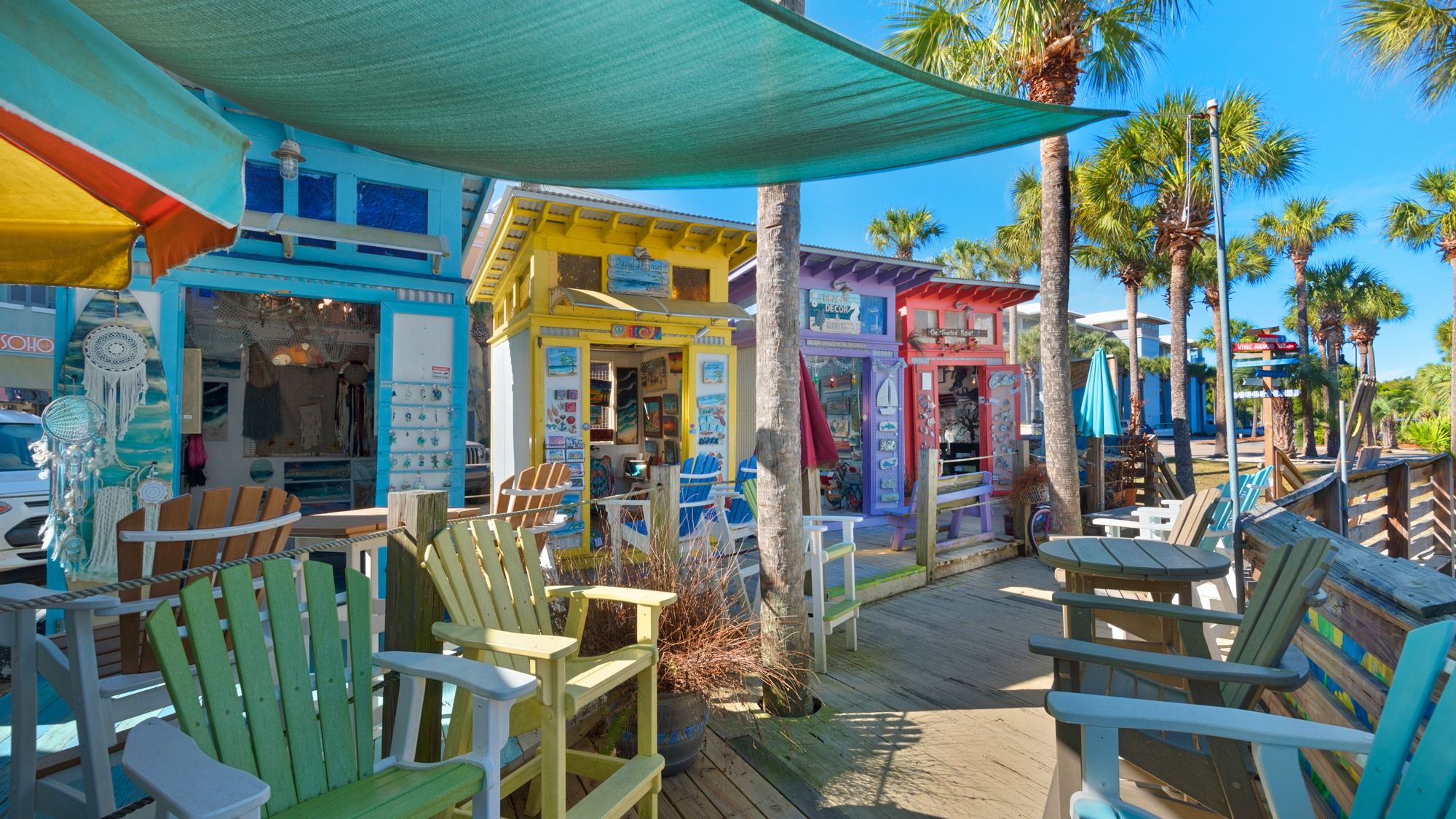 Gulf Place Grounds & Amenities