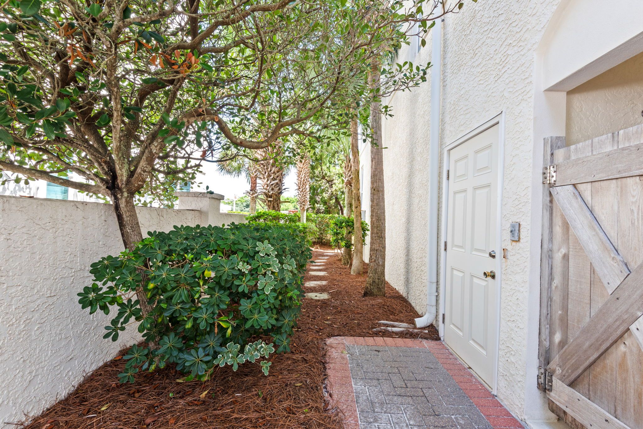 Vizcaya East 1028 -  Exterior