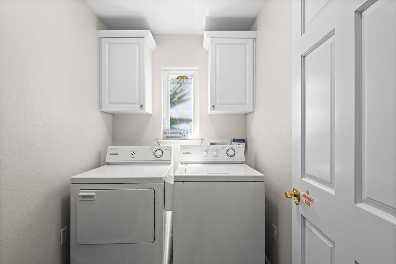 Vizcaya East 1028 - 1st Level Washer & Dryer Vizcaya East 1028 - 1st Level Washer & Dryer