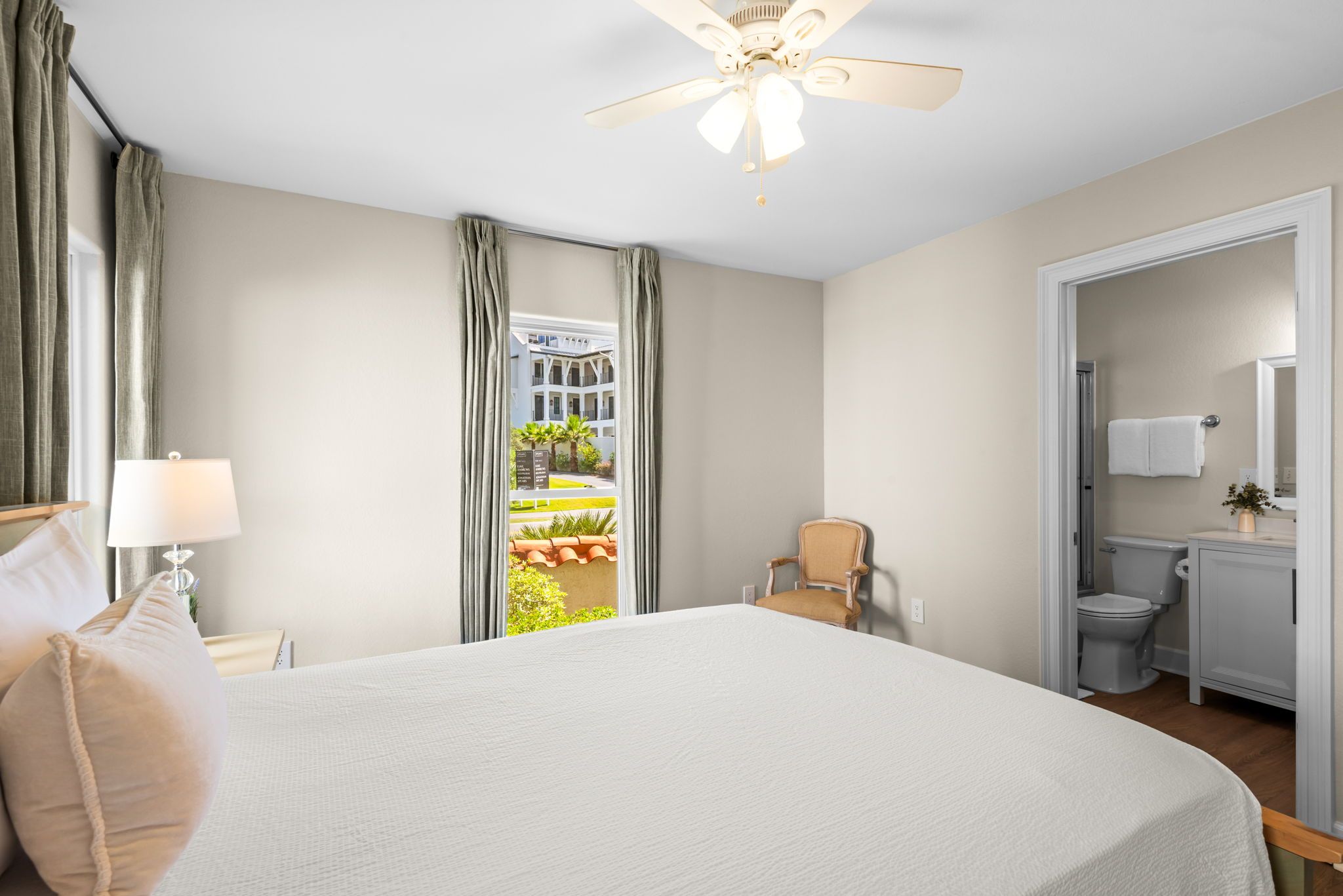 Vizcaya East 1028 -  1st Level Guest Queen Bedroom 2