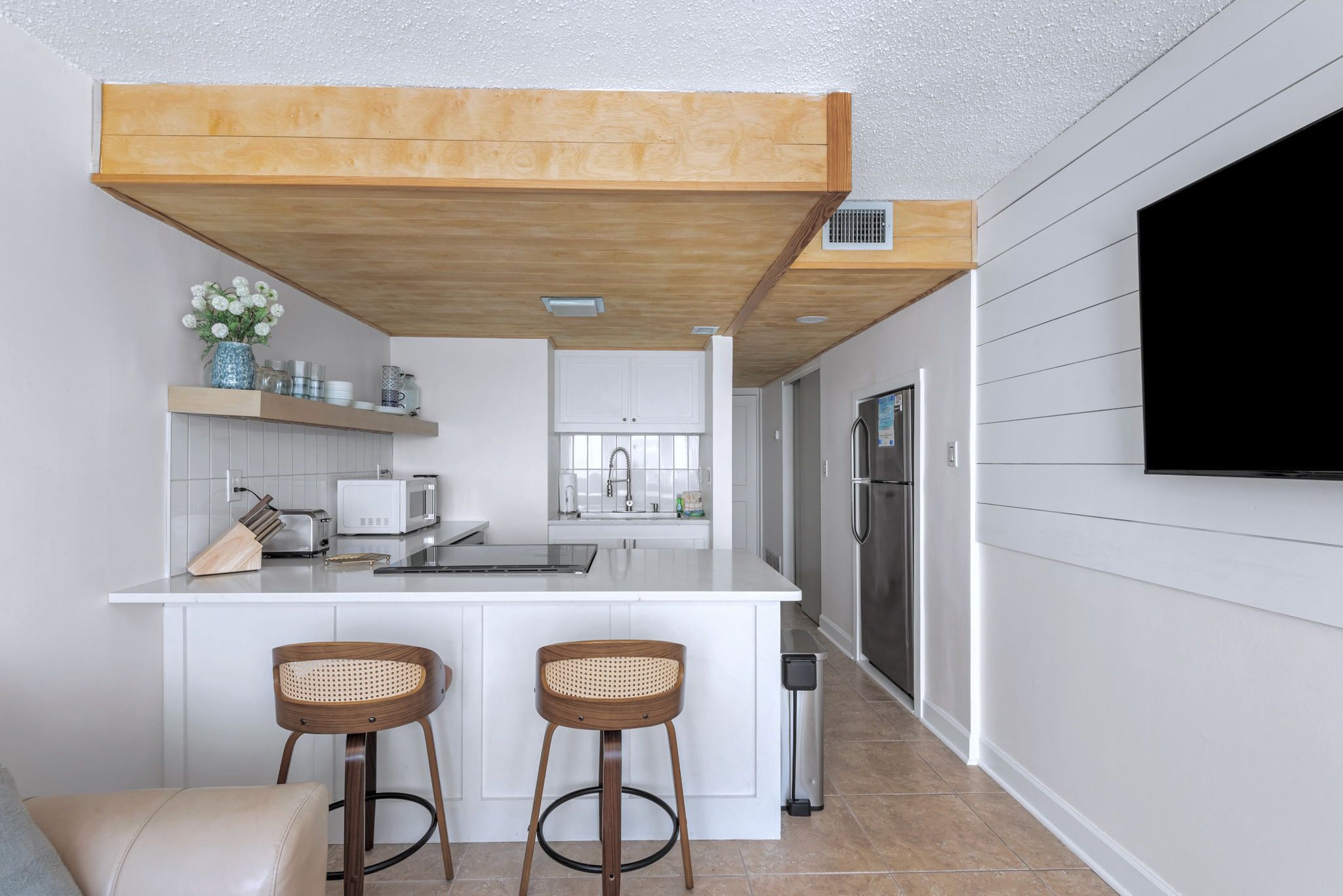 2nd Level - Kitchen area