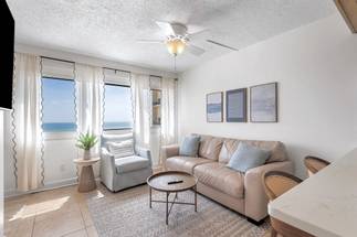 2nd Floor - Living area with Gulf views 2nd Floor - Living area with Gulf views