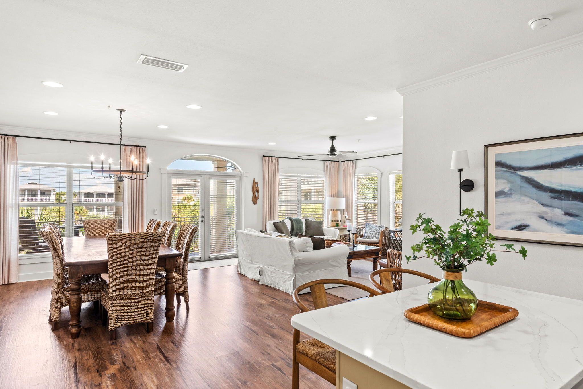 Chalet Monet - Open living layout