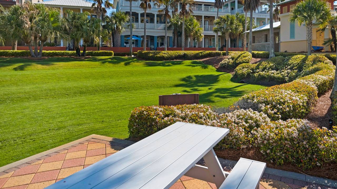 Seacrest Beach Grounds & Amenities Seacrest Beach Grounds & Amenities