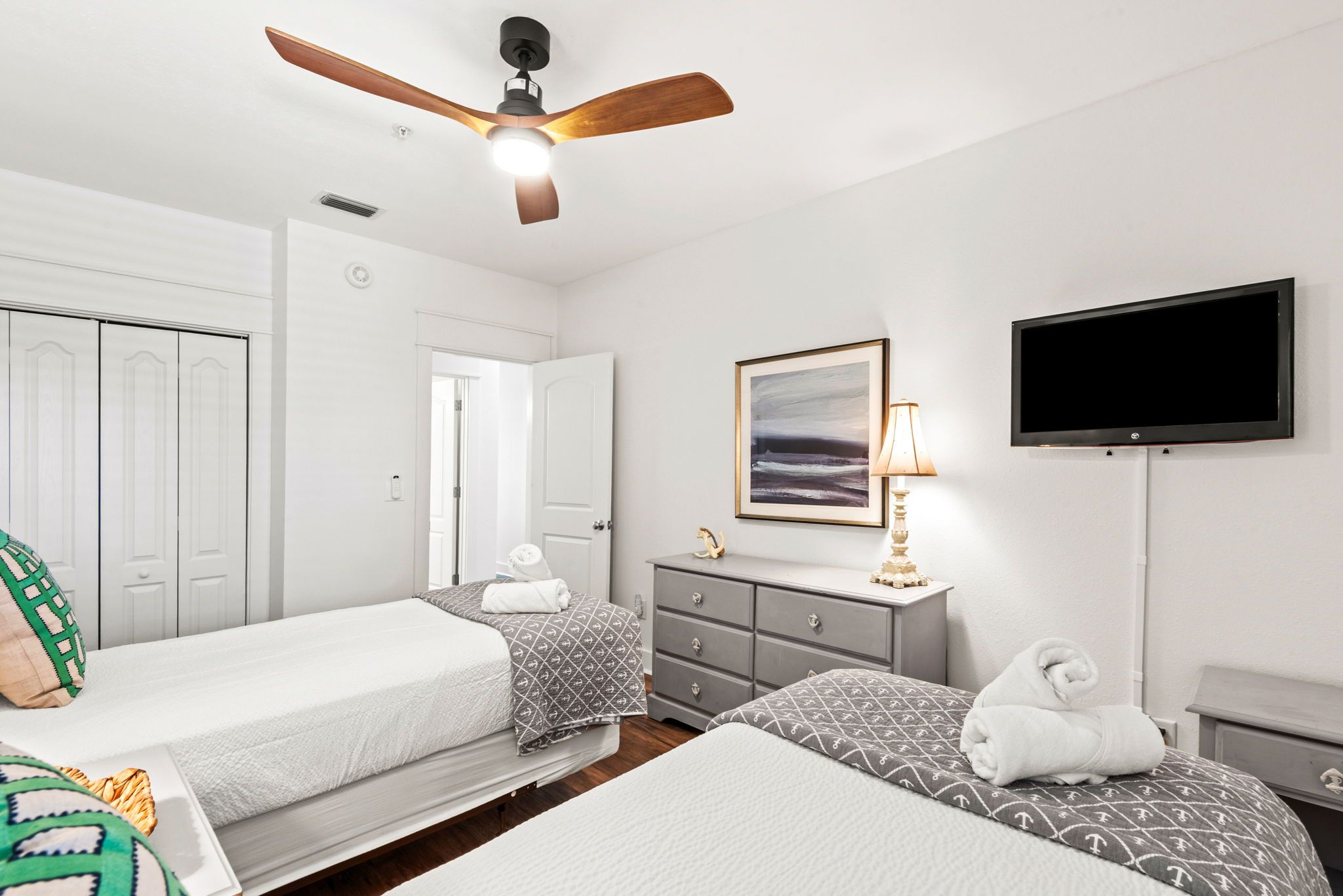 Chalet Monet - Guest Bedroom 3