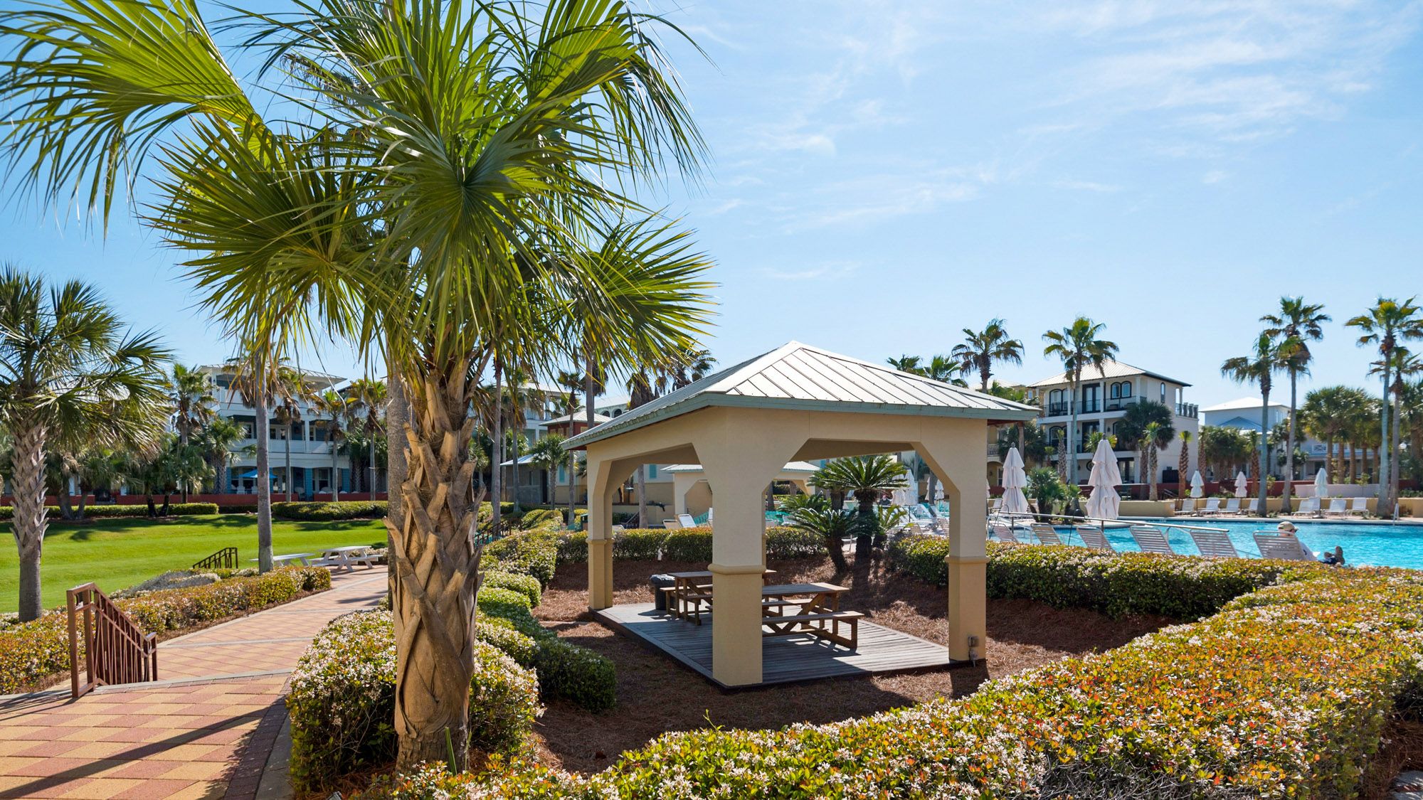 Seacrest Beach Grounds & Amenities