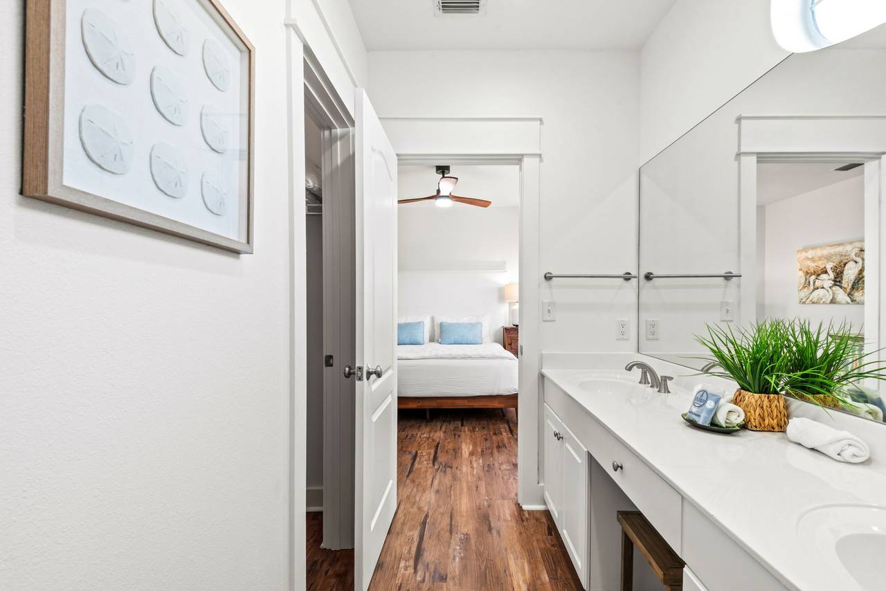 Chalet Monet - Private Bathroom Chalet Monet - Private Bathroom