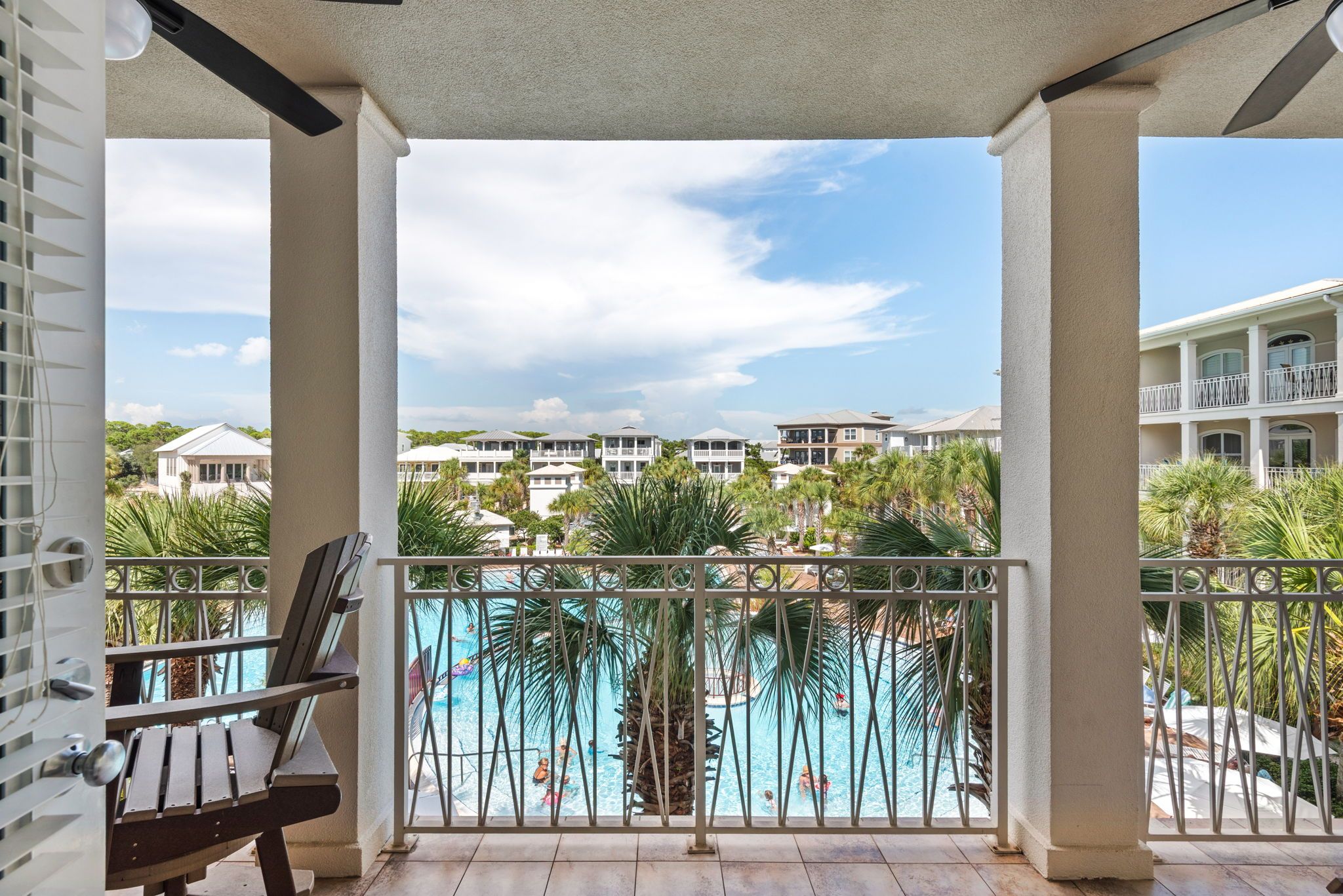 Chalet Monet - Balcony overlooking the lagoon pool