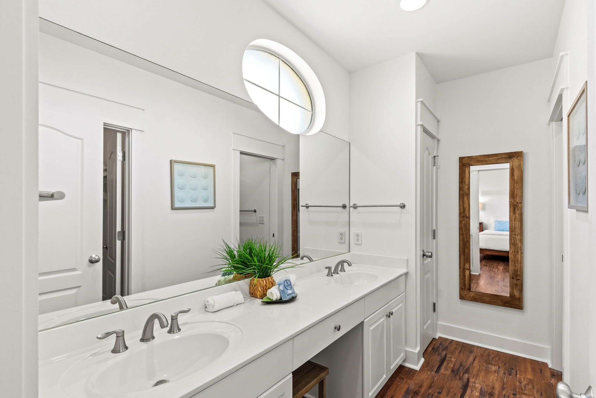 Chalet Monet - Private Bathroom