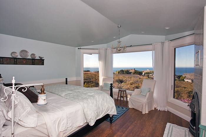 Master Bedroom - King Bed