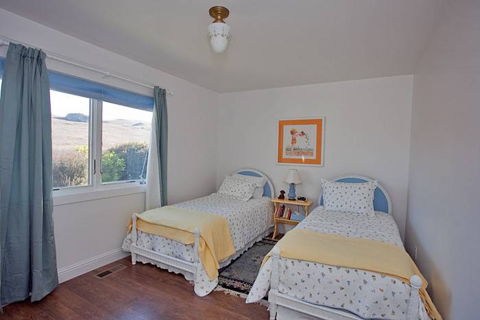 3rd Bedroom - Twins