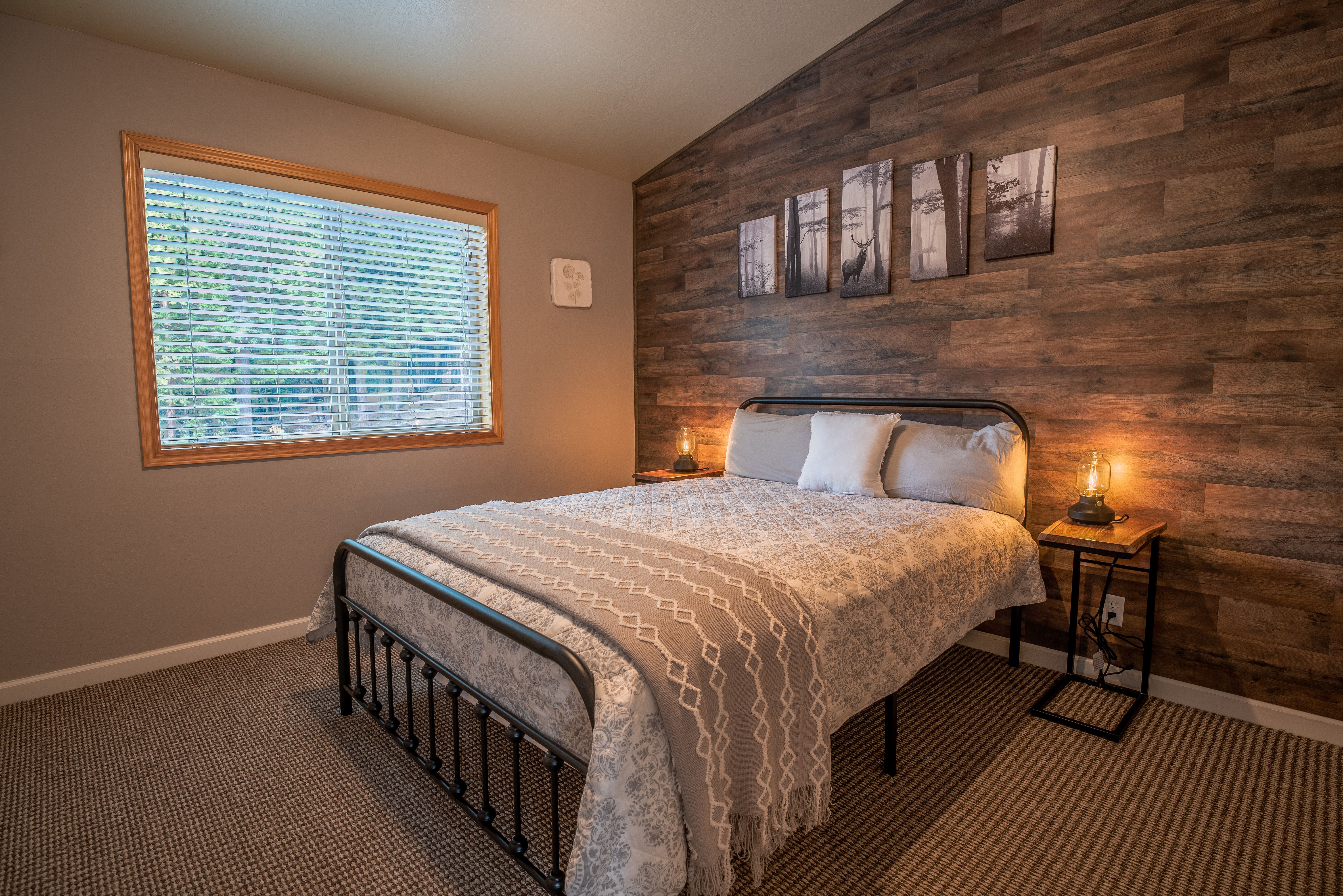 Tree Top Chalet Luxury Lodge in Camp Connell w/ AC Sierra Vacation