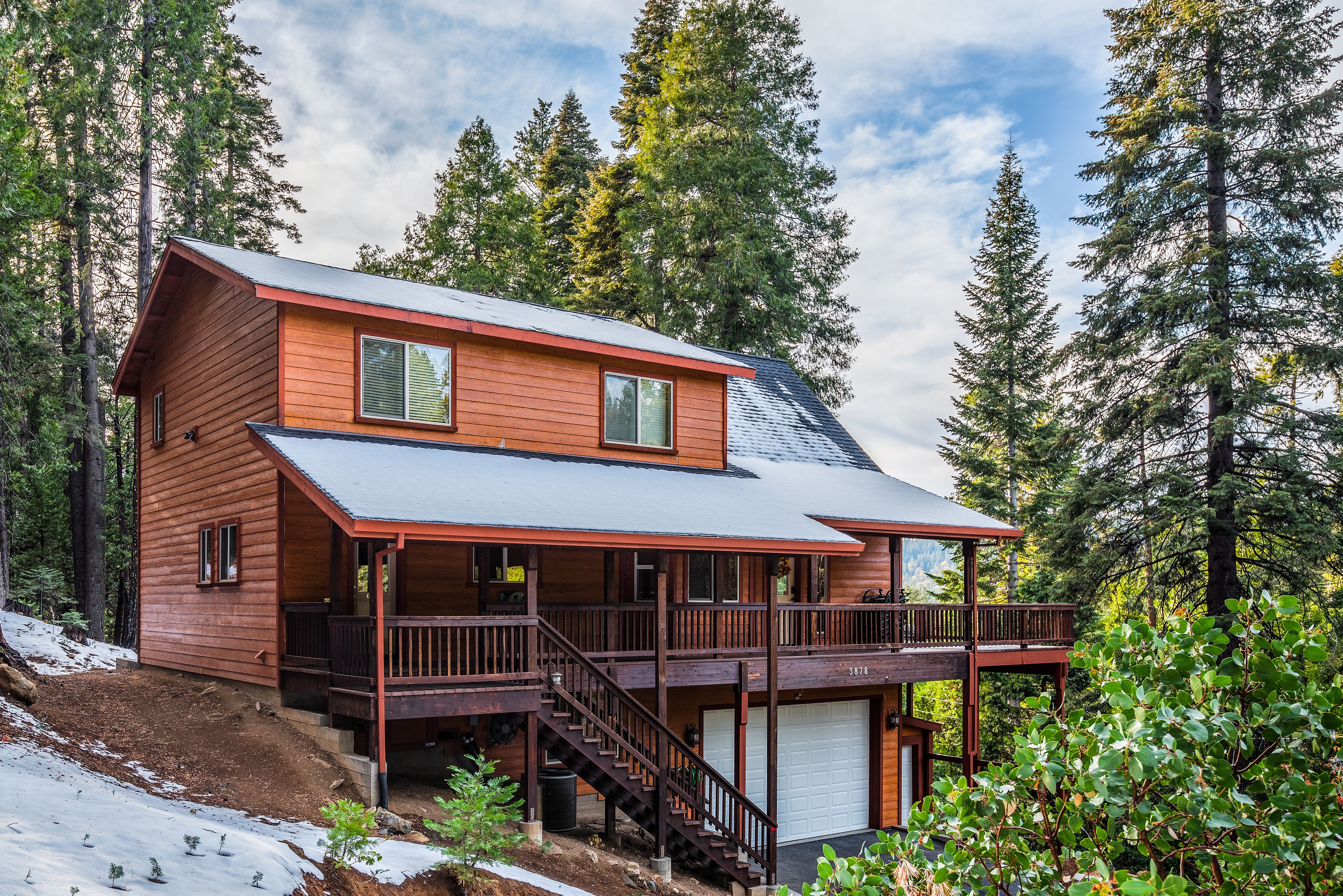 Tree Top Chalet Luxury Lodge in Camp Connell w/ AC Sierra Vacation