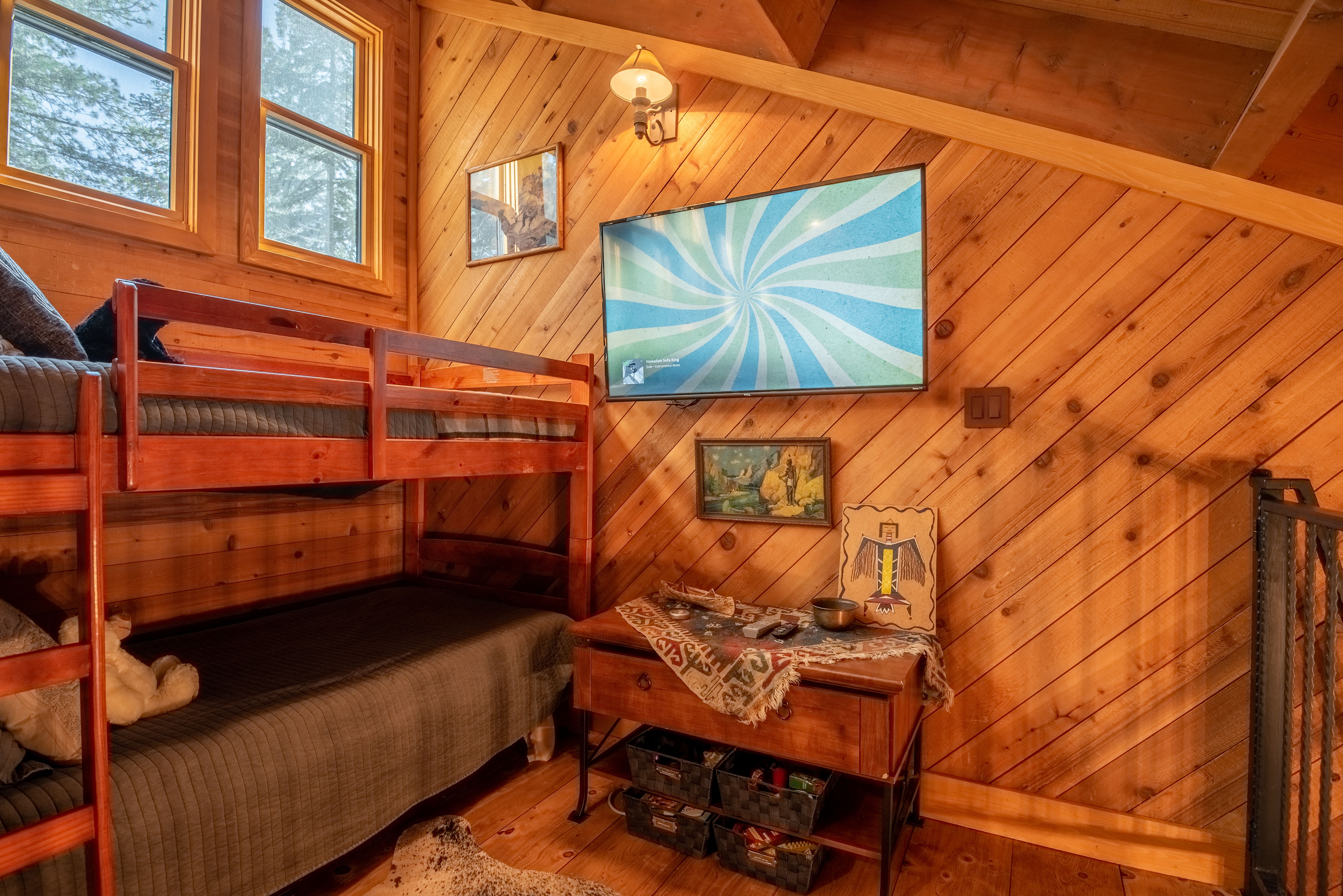 Tranquility Luxury Lodge w/ Central Heat & AC! Sierra Vacation Rentals