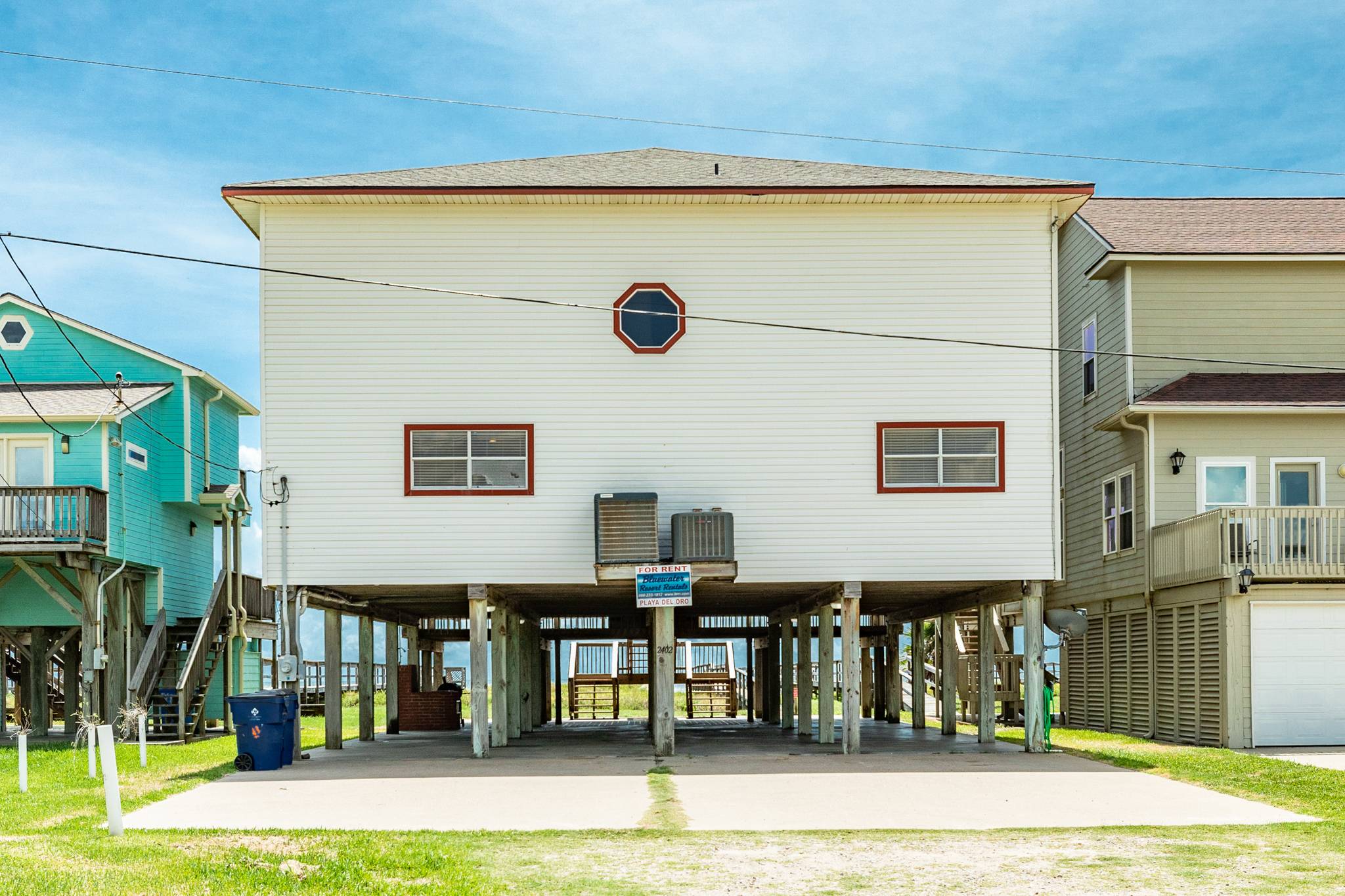 Playa del Oro (U10260) Bluewater Resort Rentals and Sales