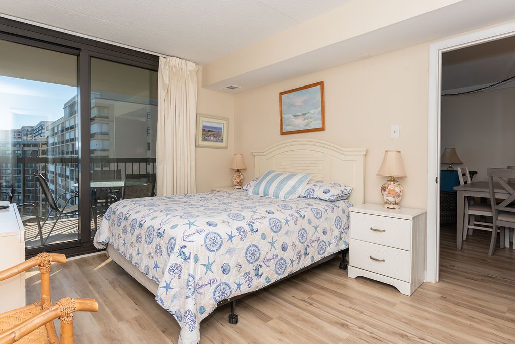 Sea Watch 1111 | Century 21 New Horizon