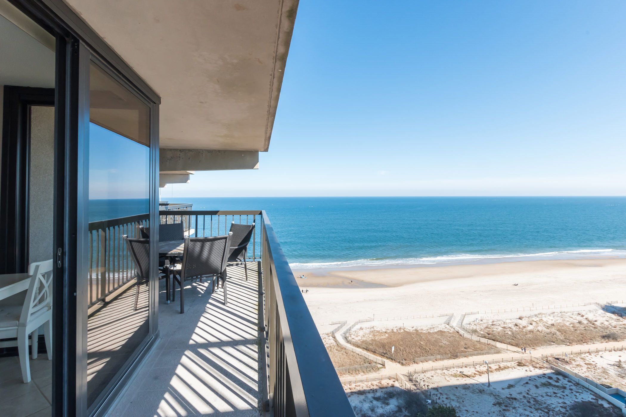 Sea Watch 1414 | Century 21 New Horizon