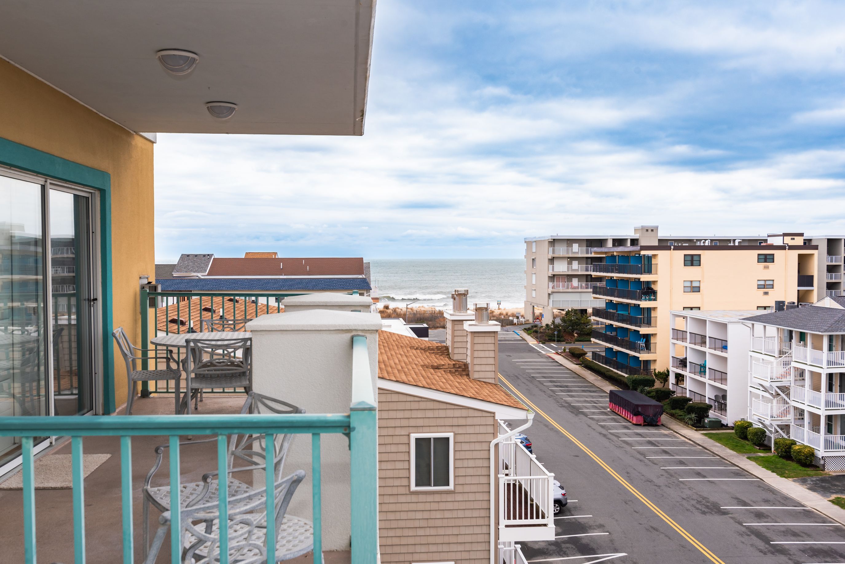 Avalon 502 | Century 21 New Horizon