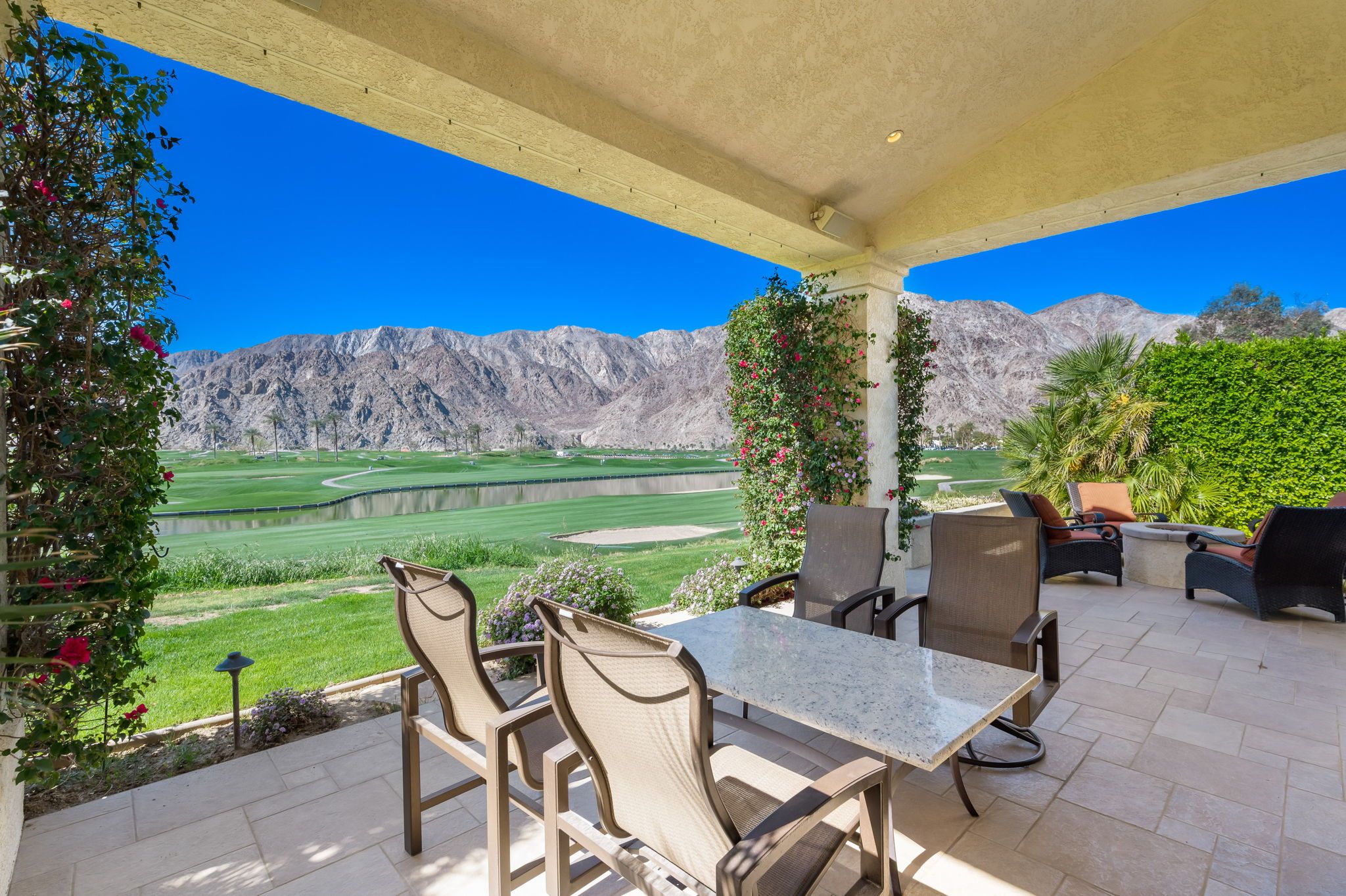 Santa Rosa Cove 1 Breathtaking Views! 3 BD/ 3.5 BA, 2286 sf La