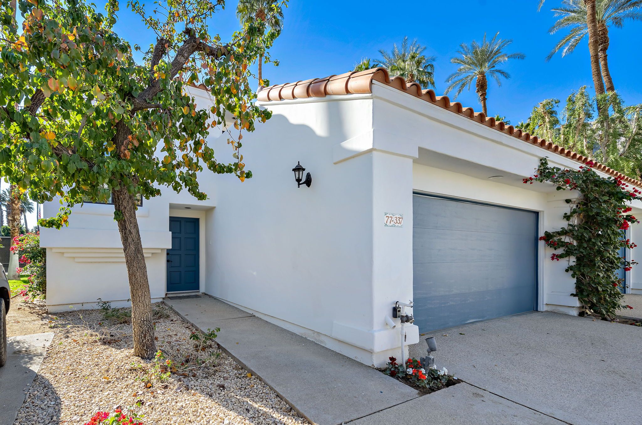 Tennis Villa 17 Courtside Views LQ City Permit 065122 La Quinta