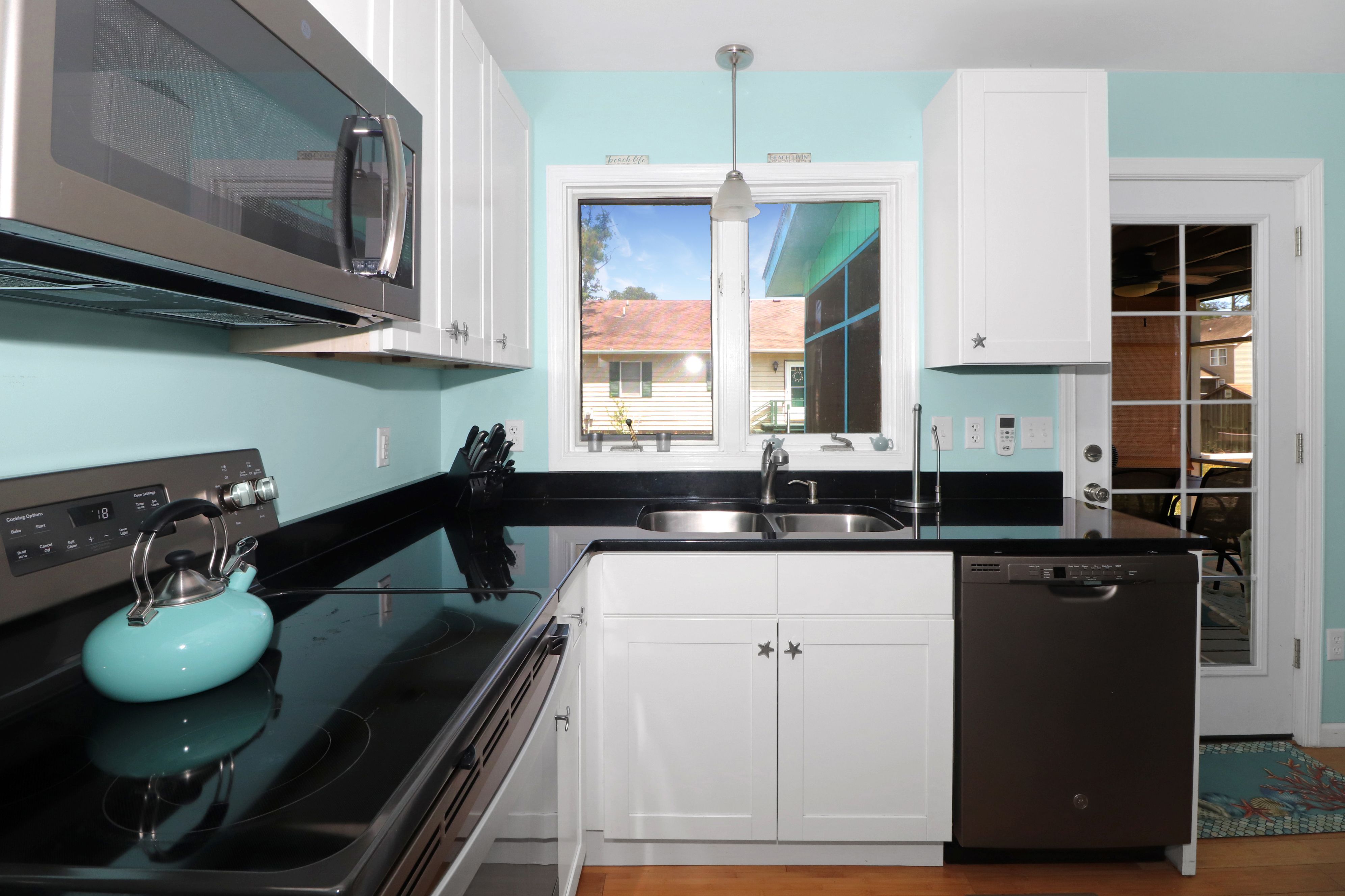 High Tide Chincoteague Resort